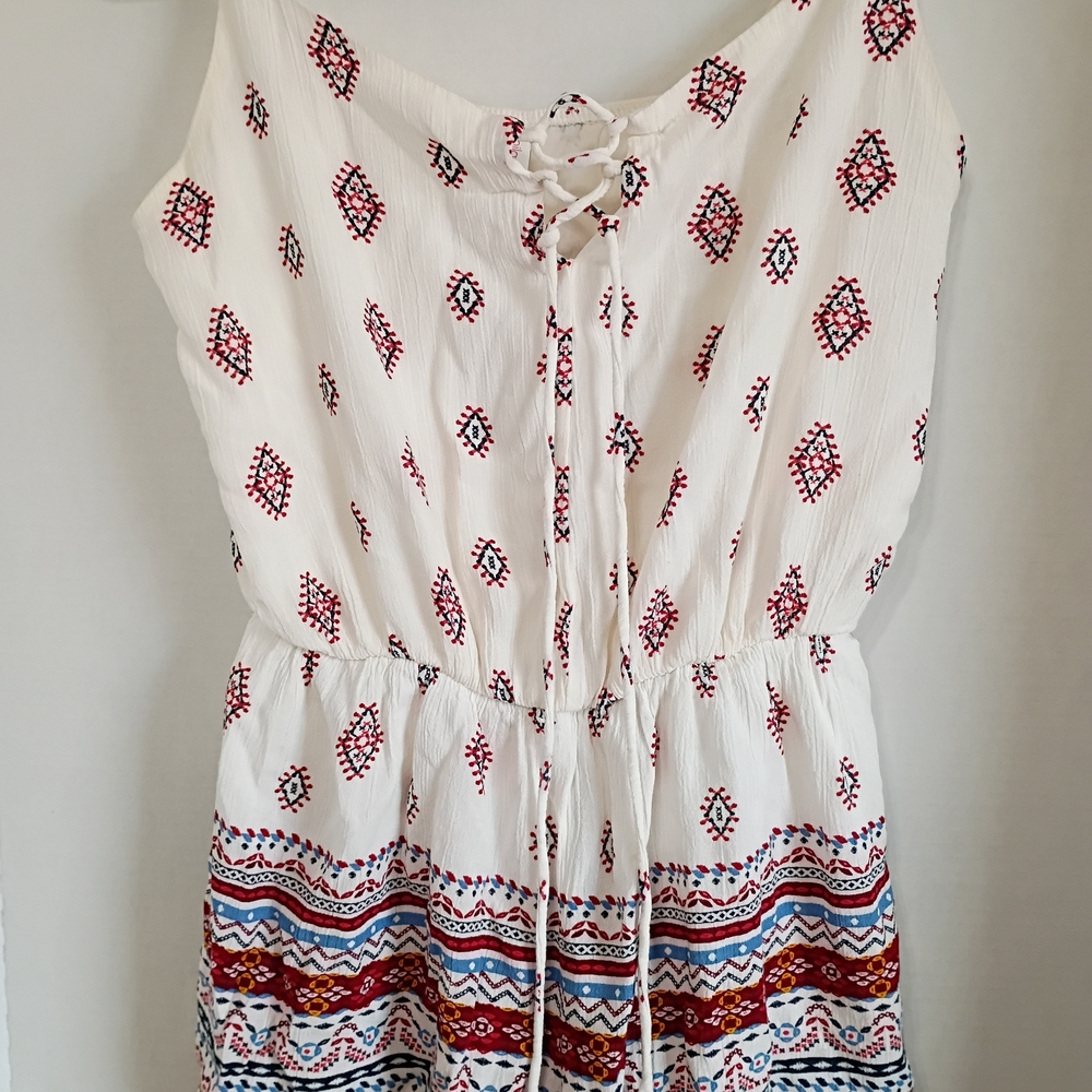 Xhilaration Cream and Red Tribal Pattern Romper Shorts Size S Boho,